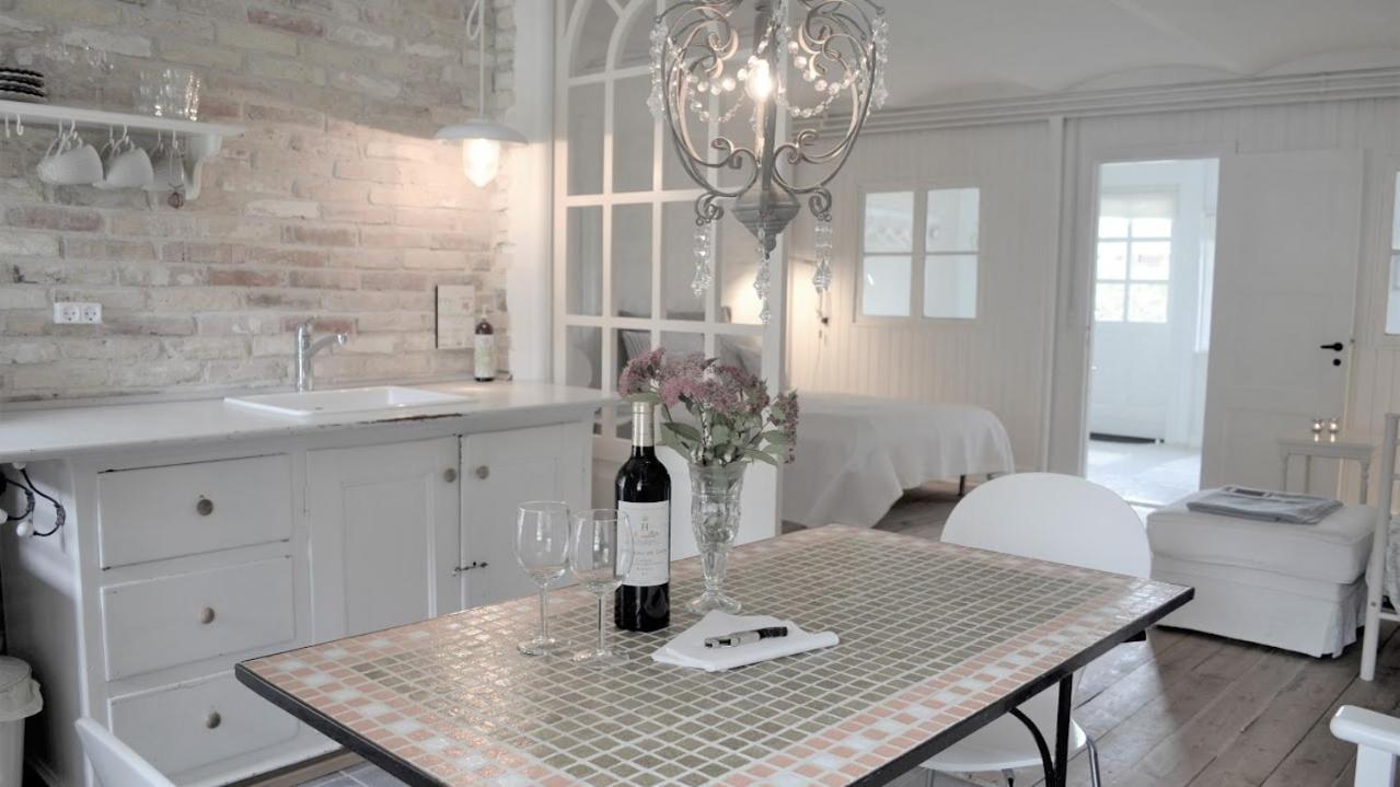 Store Ejlstrup Bed & Breakfast Odense Exterior photo